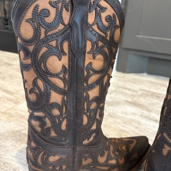 Corral Teen boots size 2 - Picture 2 of 5